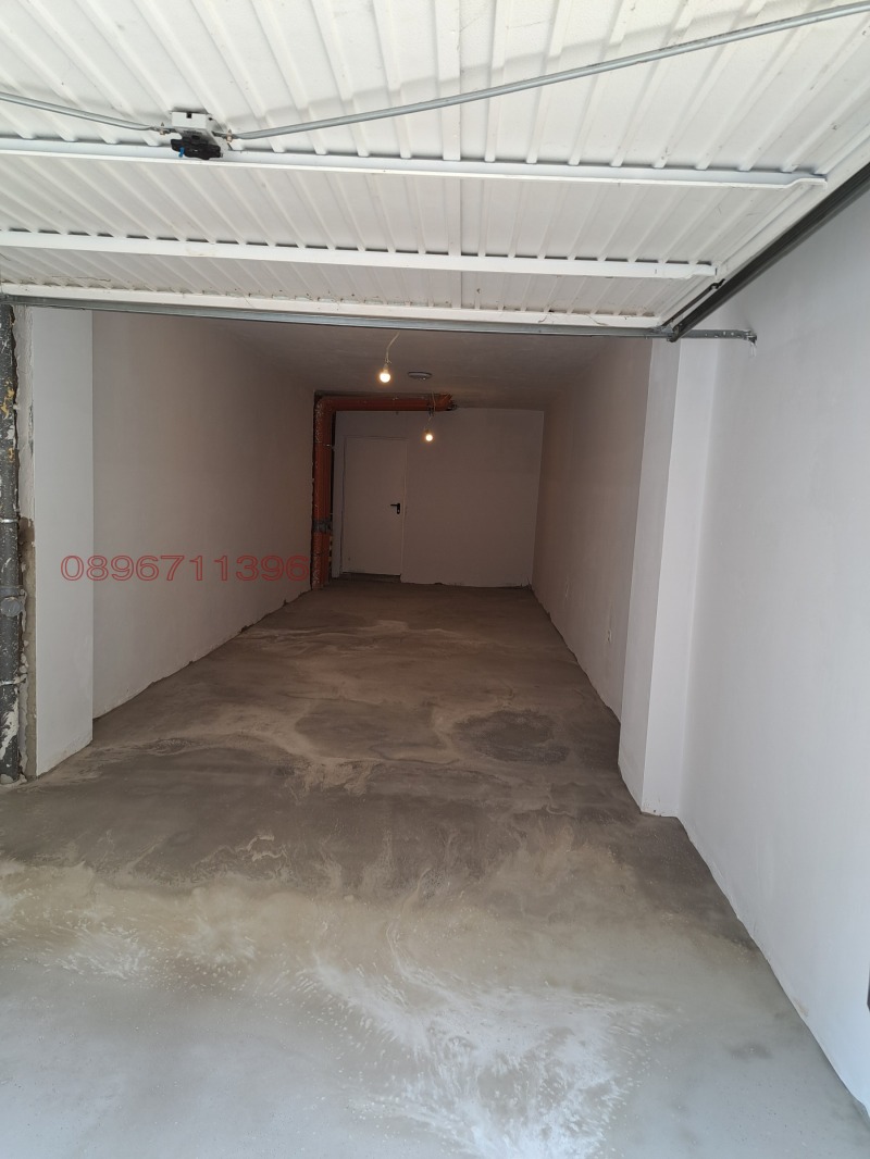 K pronájmu  Garáž Sofia , Družba 1 , 32 m2 | 93398391