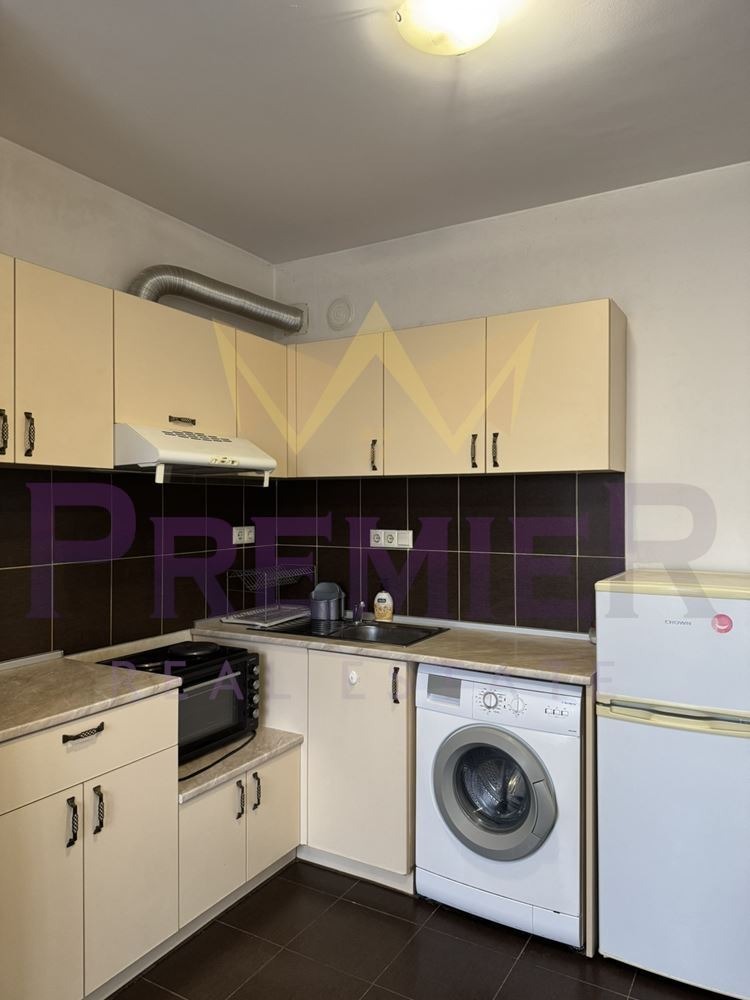 Дава под наем 2-СТАЕН, гр. Варна, Левски 1