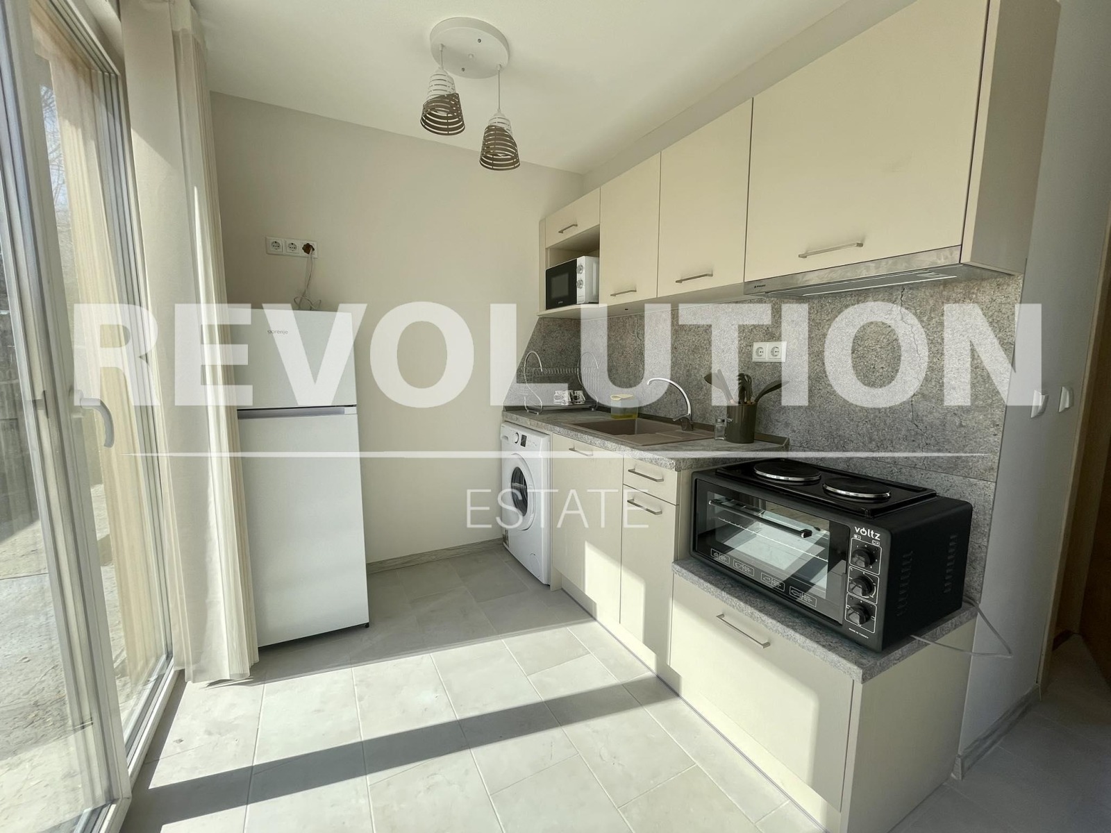 Дава под наем КЪЩА, гр. Варна, м-т Ален мак, снимка 4 - Къщи - 53674156