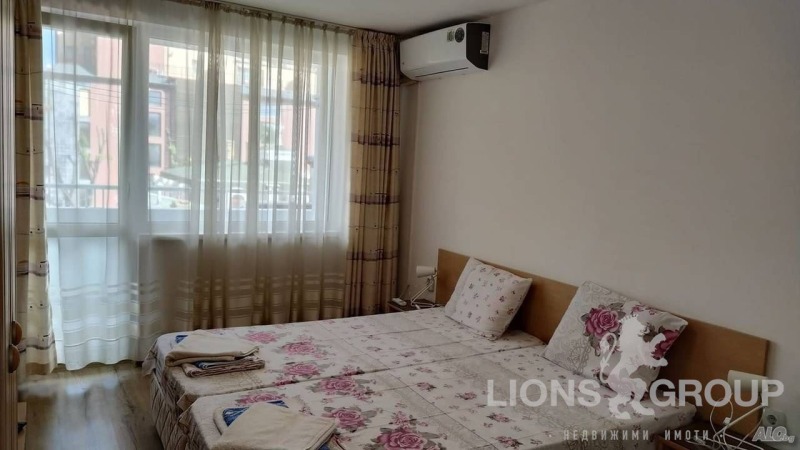 De inchiriat  2 dormitoare Varna , Țentâr , 70 mp | 62895995 - imagine [4]