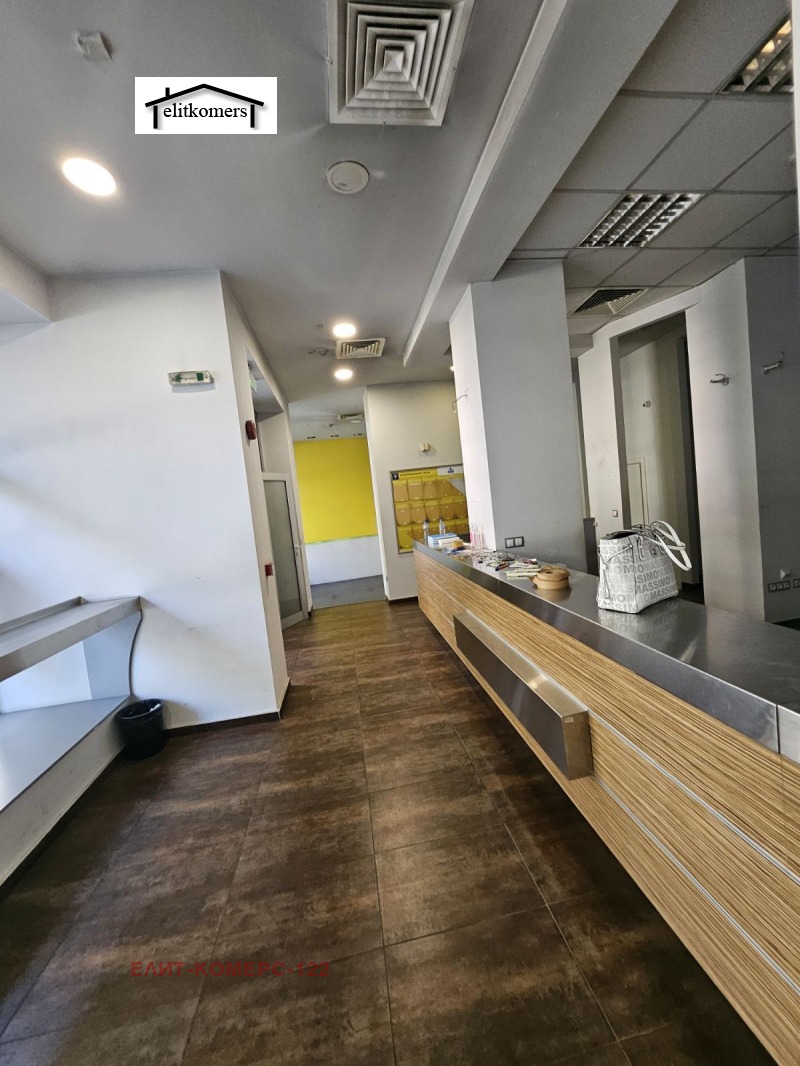 Дава под Наем МАГАЗИН в град София, Център - 200 кв.м / 5 000 € » 9 779.15 лв., ЕЛИТ-КОМЕРС-122