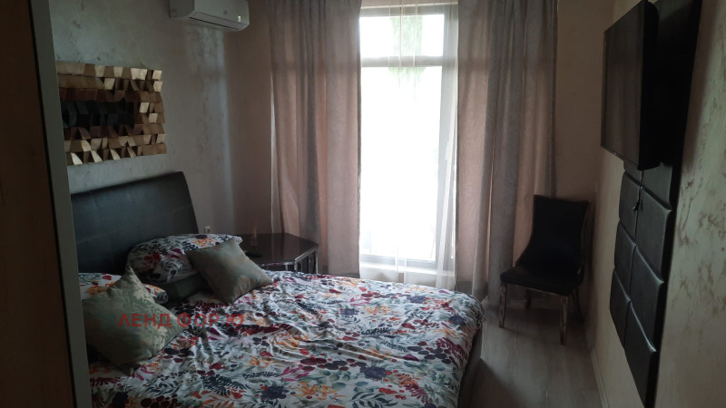 En renta  1 dormitorio Sofia , Vitosha , 80 metros cuadrados | 86413809 - imagen [10]