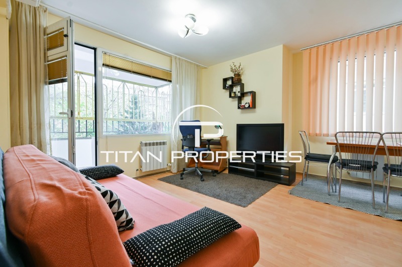 Дава под нем  2-стаен, град София, Център •  650 EUR • ID 13683437 — holmes.bg - [1] 