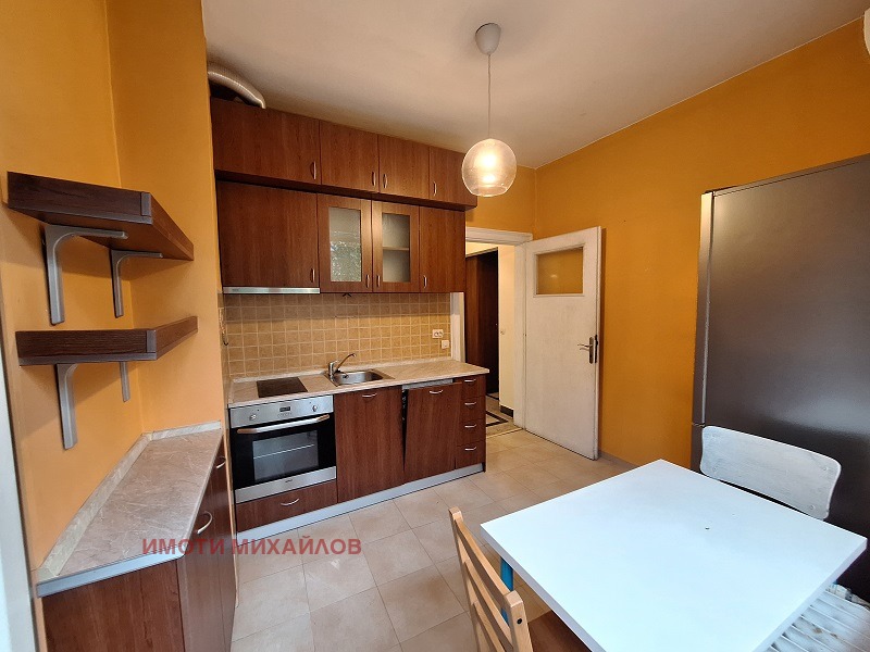 Дава под наем 2-СТАЕН, гр. София, Медицинска академия