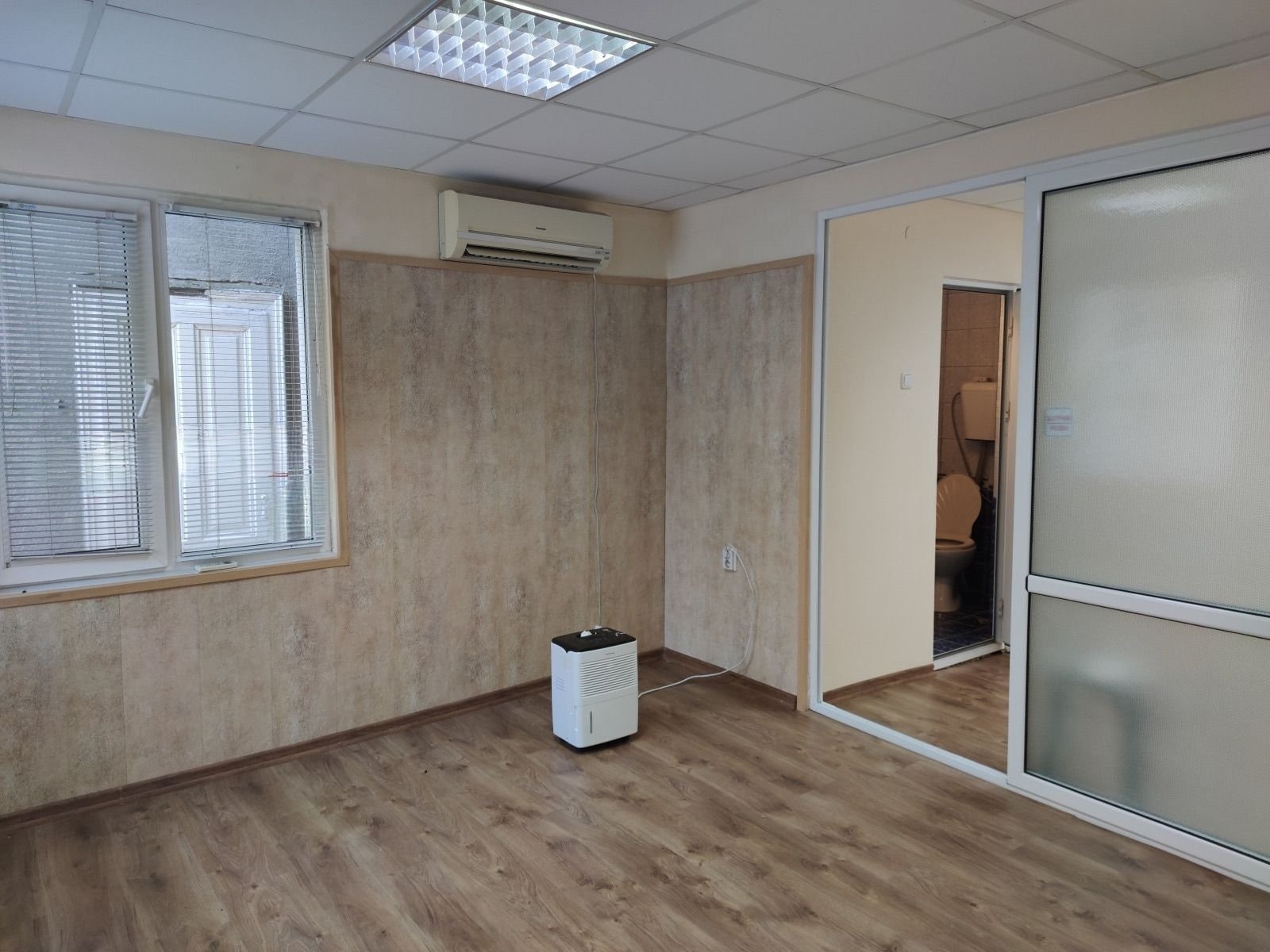 Дава под наем ОФИС, гр. Русе, Център, снимка 2 - Офиси - 54638329