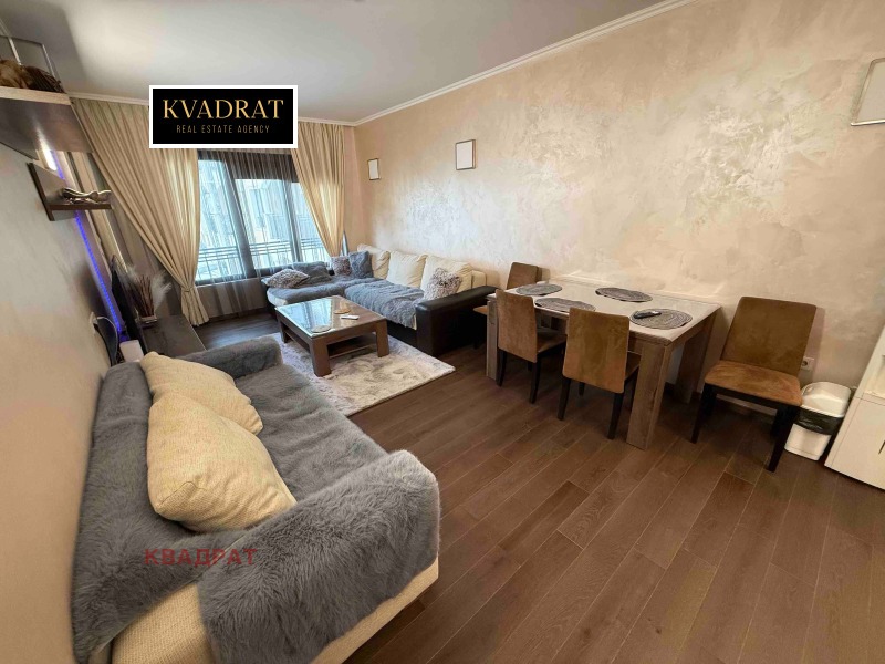 Дава под Наем 3-СТАЕН в град Варна, к.к. Златни пясъци - 100 кв.м / 850 € » 1 662.46 лв., КВАДРАТ