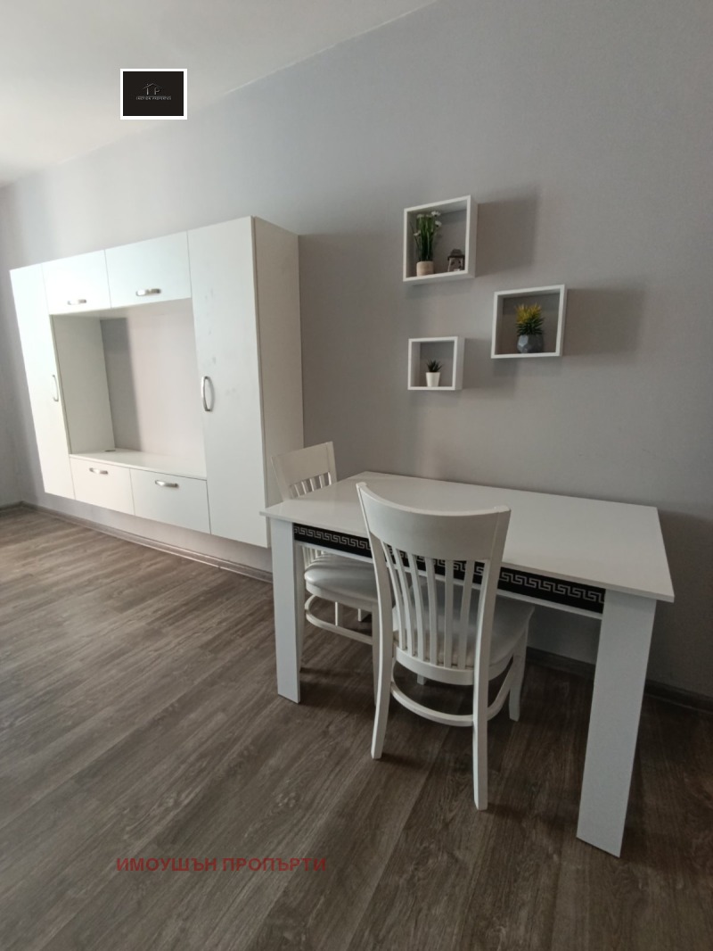För uthyrning  Studio Sofia , Studentski grad , 45 kvm | 75351453 - bild [2]