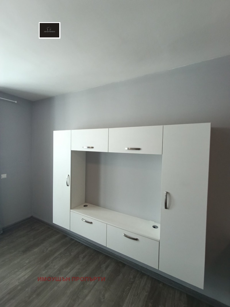 För uthyrning  Studio Sofia , Studentski grad , 45 kvm | 75351453 - bild [4]