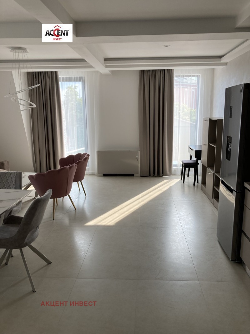 Дава под наем 2-СТАЕН, гр. Варна, Център, снимка 2 - Апартаменти - 53127928