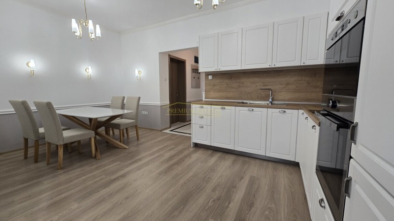 Дава под нем  2-стаен, град София, Център •  750 EUR • ID 23128504 — holmes.bg - [1] 
