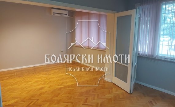 Дава под наем  Офис град Велико Търново , Център , 115 кв.м | 45263100 - изображение [2]