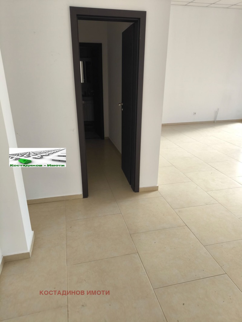 Дава под наем МАГАЗИН, гр. Пловдив, Гагарин, снимка 4 - Магазини - 53091689