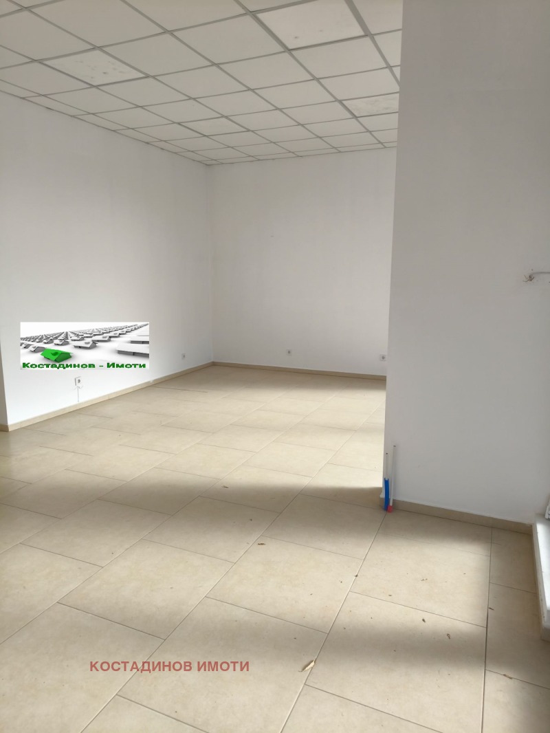 Дава под наем МАГАЗИН, гр. Пловдив, Гагарин, снимка 2 - Магазини - 53091689