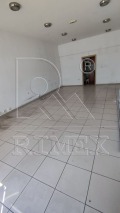 Под наем МАГАЗИН, град Пловдив, Карловско шосе • 2000 € • 44799543 — Holmes.bg