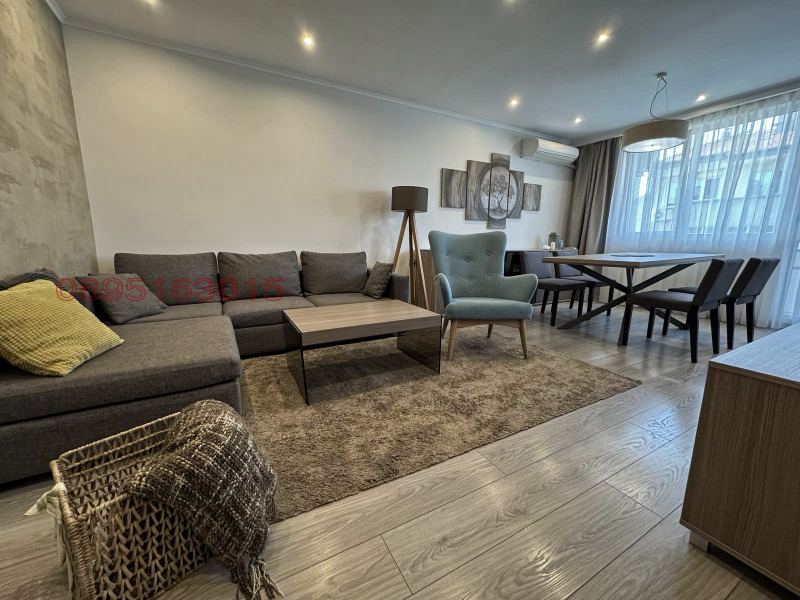 Дава под наем 3-СТАЕН, гр. Русе, Широк център