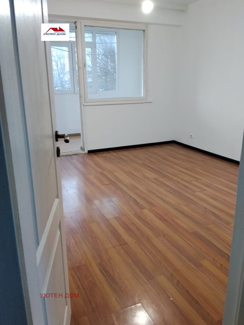 Дава под Наем 2-СТАЕН в град Шумен, Гривица - 60 кв.м / 235 € » 459.62 лв., УЮТЕН ДОМ