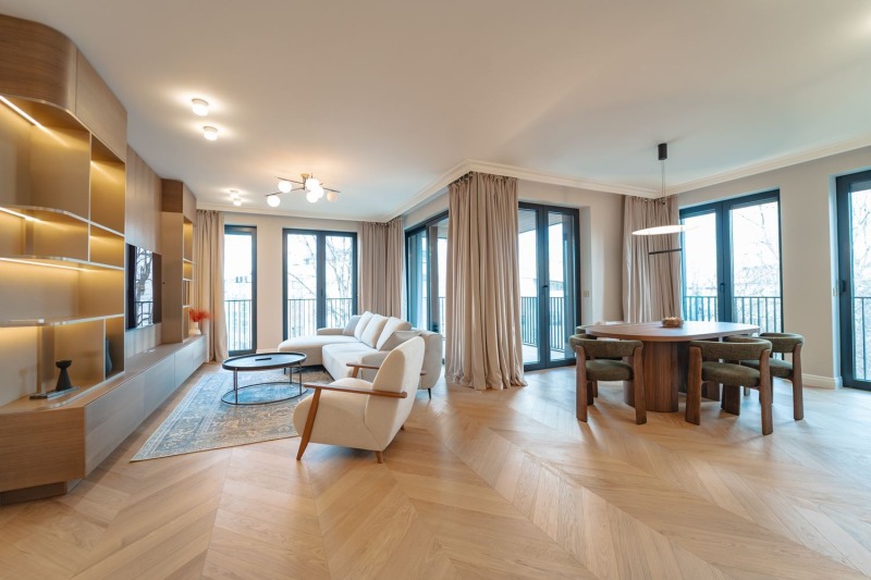 Zu vermieten  3 Schlafzimmer Sofia , Lozenez , 189 qm | 64748412