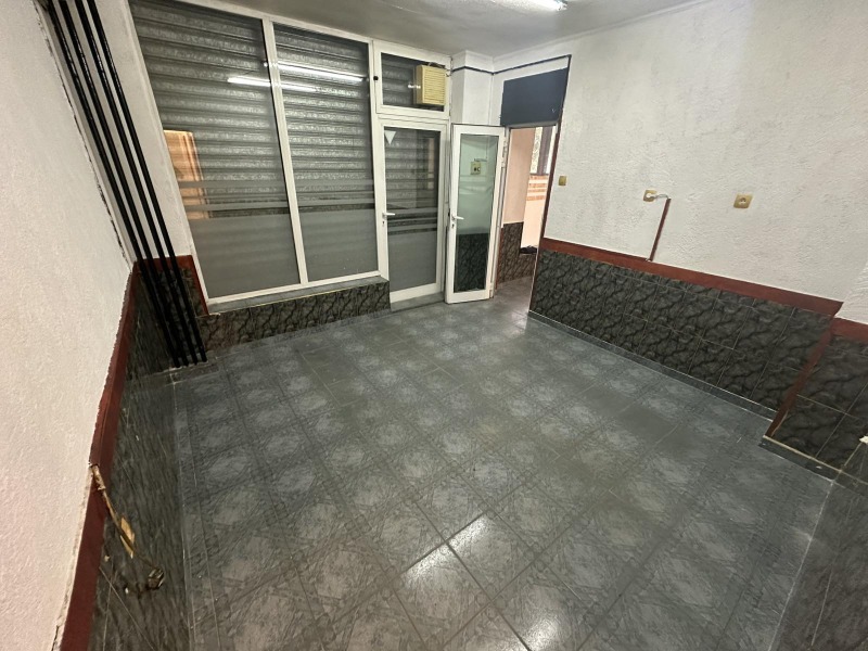 Kiadó  Üzlet Sofia , Ljulin 2 , 68 négyzetméter | 86090388 - kép [5]