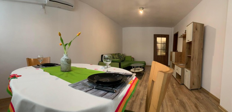 Da affittare  1 camera da letto Burgas , Vazragdane , 70 mq | 58748261