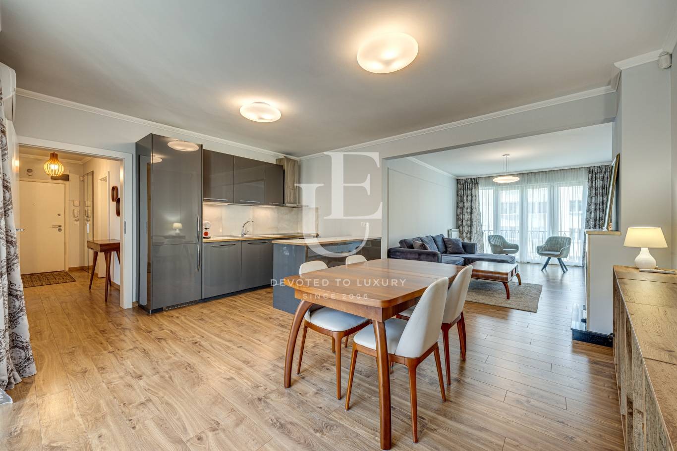 Дава под наем 3-СТАЕН, гр. София, Център