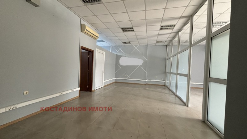 En renta  Comercio Plovdiv , Tsentar , 190 metros cuadrados | 33855835