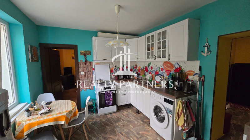 A louer  Étage de la maison Pernik , Baikoucheva mahala , 72 m² | 68621171