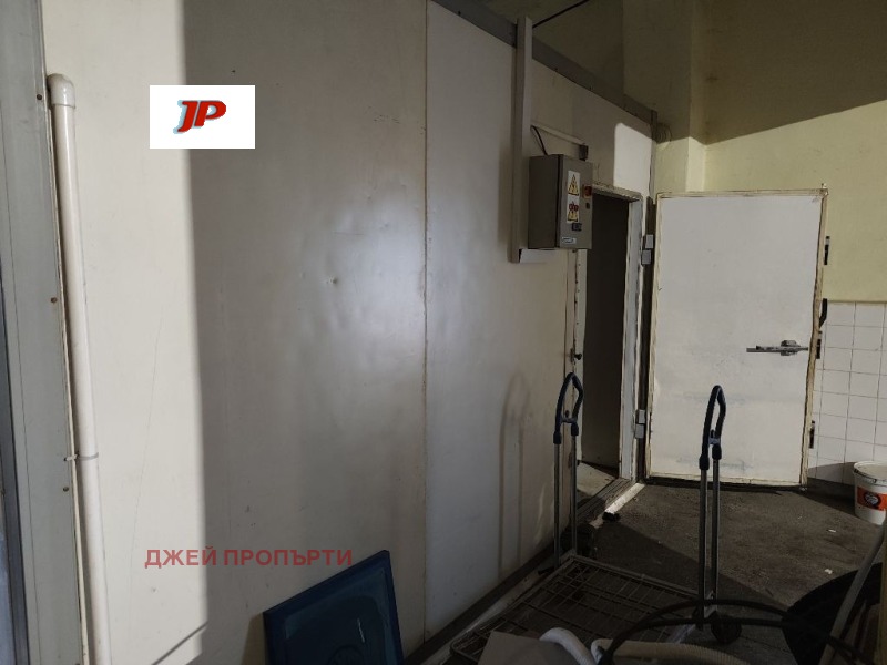 Дава под наем ПРОМ. ПОМЕЩЕНИЕ, гр. Пловдив, Кършияка, снимка 2 - Производствени сгради - 53516402