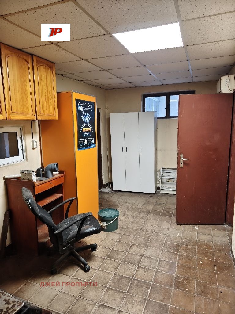 Дава под наем ПРОМ. ПОМЕЩЕНИЕ, гр. Пловдив, Кършияка, снимка 6 - Производствени сгради - 53516402