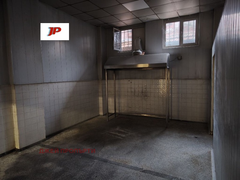 Дава под наем ПРОМ. ПОМЕЩЕНИЕ, гр. Пловдив, Кършияка, снимка 9 - Производствени сгради - 53516402