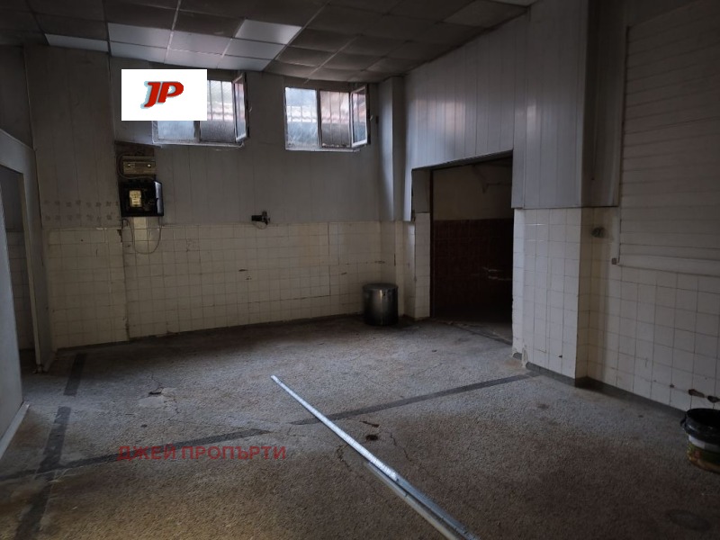 Дава под наем ПРОМ. ПОМЕЩЕНИЕ, гр. Пловдив, Кършияка, снимка 10 - Производствени сгради - 53516402