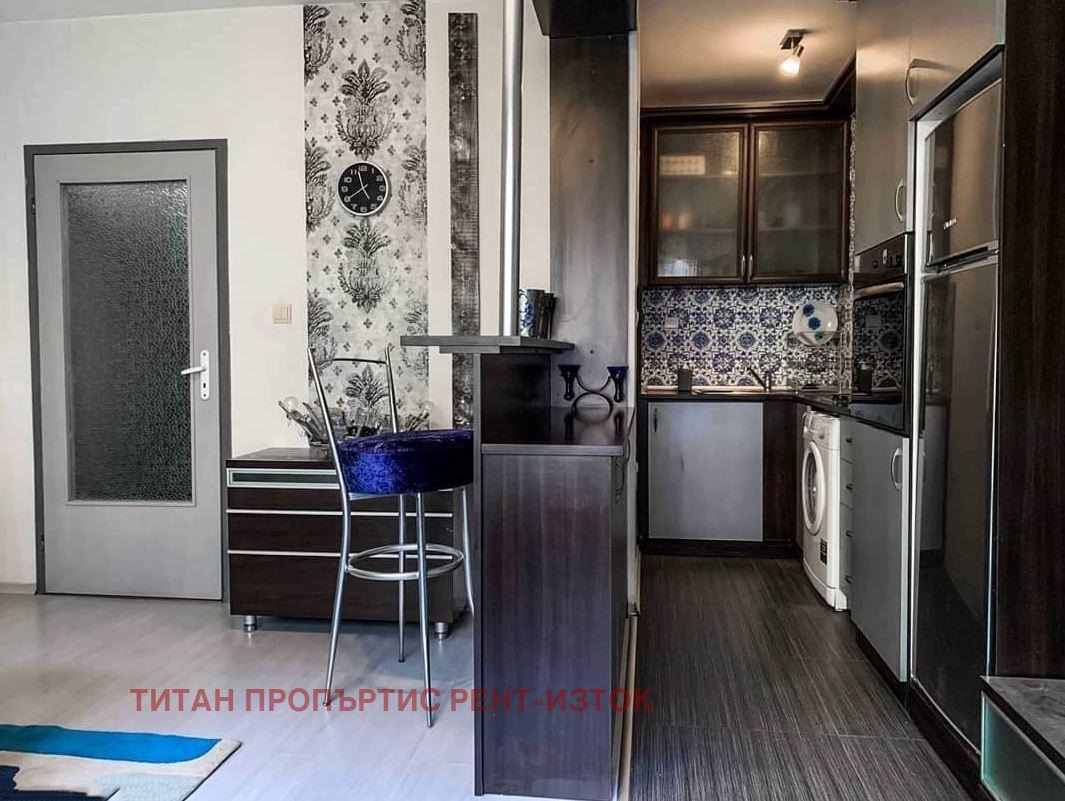 Дава под наем 2-СТАЕН, гр. Бургас, Възраждане, снимка 2 - Апартаменти - 53634519