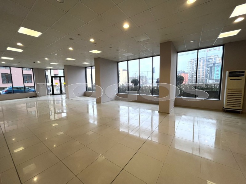 Дава под Наем ОФИС в град Варна, Кайсиева градина - 691 кв.м / 5 528 € » 10 811.83 лв., ЛОГОС