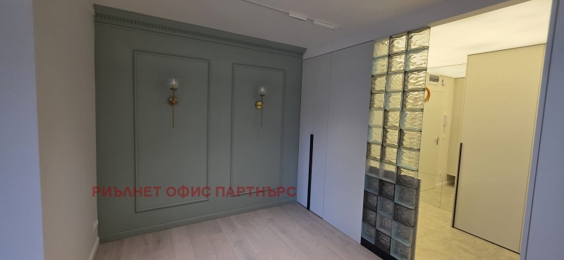 För uthyrning  1 sovrum Sofia , Centar , 72 kvm | 64968262 - bild [3]