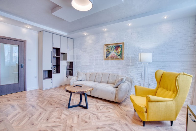 For Rent  2 bedroom Sofia , Zona B-5-3 , 108 sq.m | 82617166