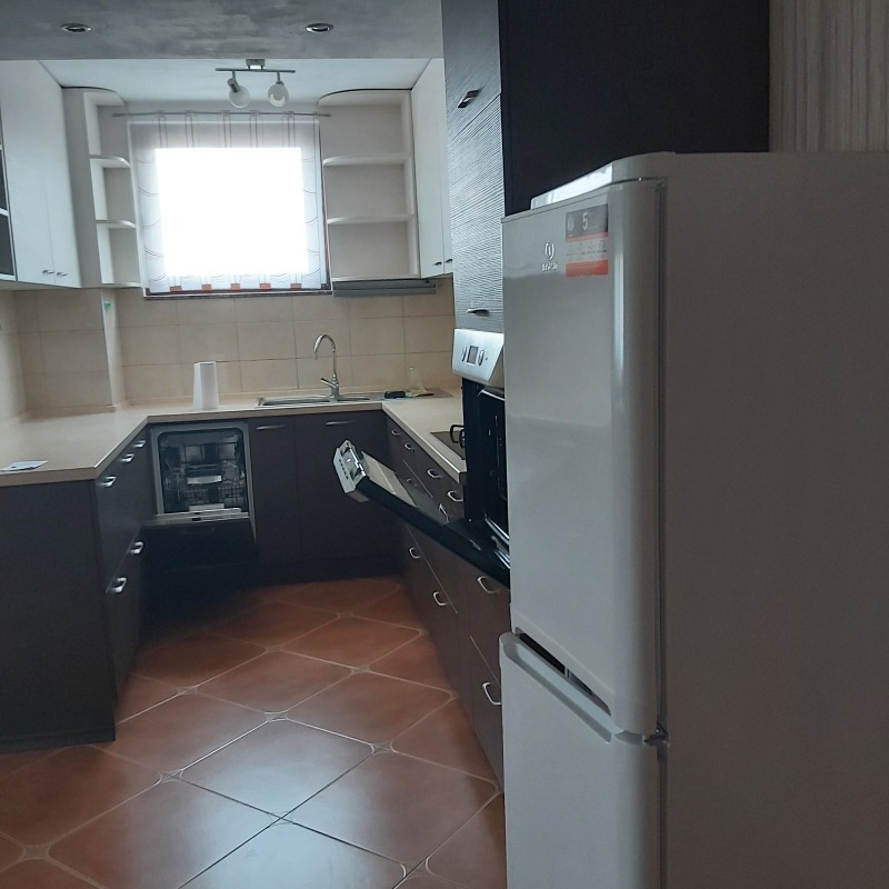 Do wynajęcia  3 sypialnie Sofia , Reduta , 140 mkw | 53059095 - obraz [2]