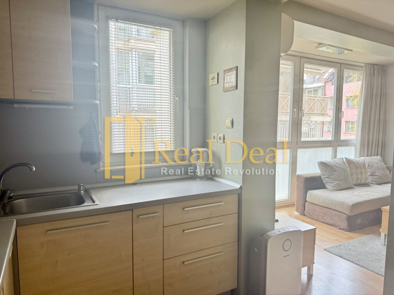 Дава под наем 3-СТАЕН, гр. София, Лозенец, снимка 4 - Апартаменти - 52651708