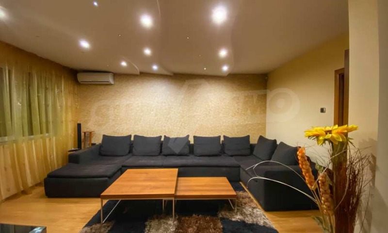 Da affittare  3+ camere da letto Plovdiv , Zapaden , 120 mq | 16339564