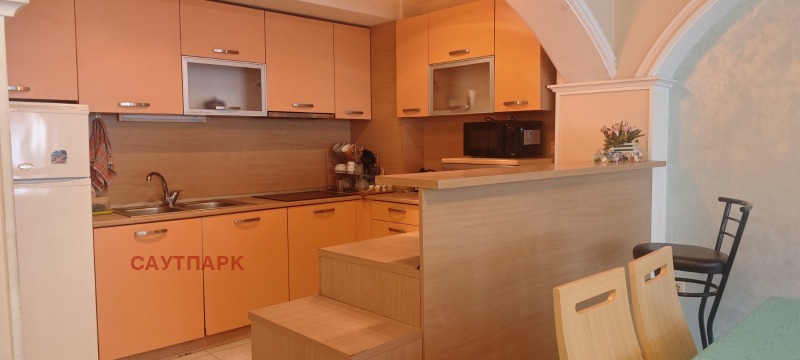 Дава под Наем 4-СТАЕН в град София, Медицинска академия - 183 кв.м / 1 100 € » 2 151.41 лв., САУТПАРК