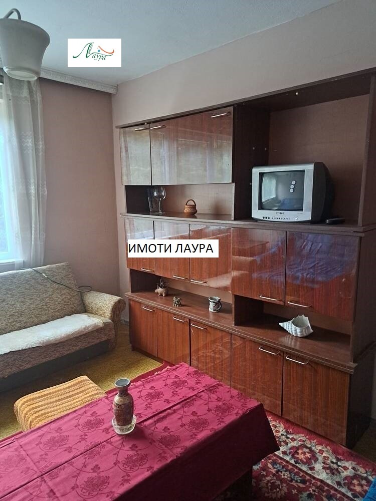 Издаје се  1 спаваћа соба Шумен , Добруджански , 55 м2 | 40530779