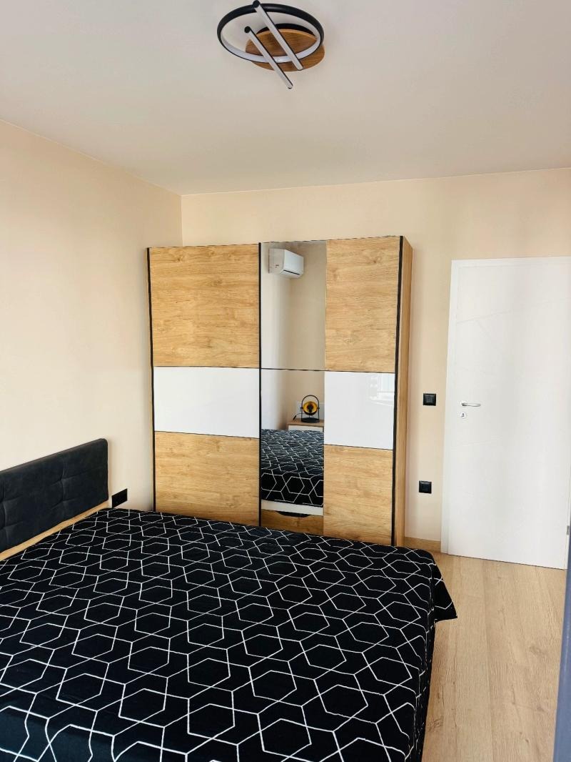 Do wynajęcia  1 sypialnia Sofia , Malinowa dolina , 64 mkw | 37328552 - obraz [3]