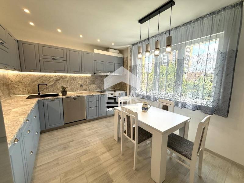 Te huur  2 slaapkamers Sofia , Iztok , 100 m² | 56210570