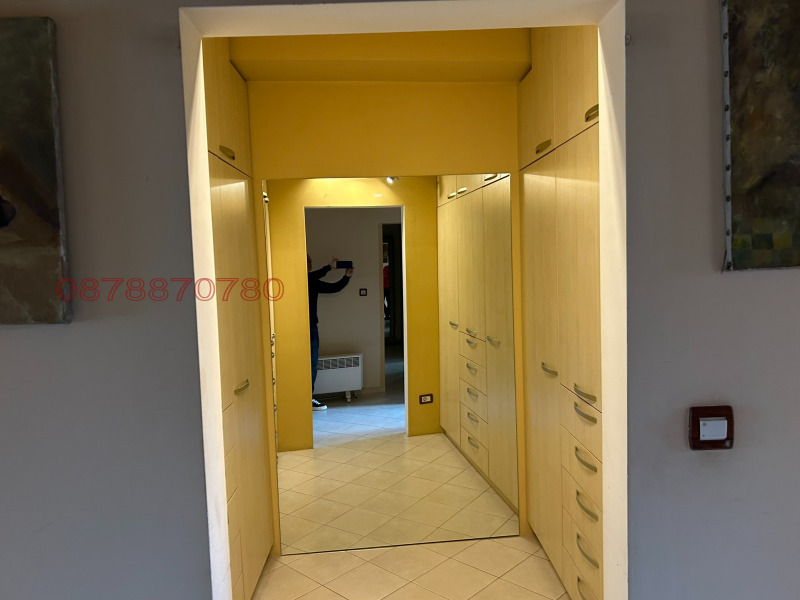 Zu vermieten  3+ Schlafzimmer Sofia , Zentar , 300 qm | 65981073 - Bild [9]