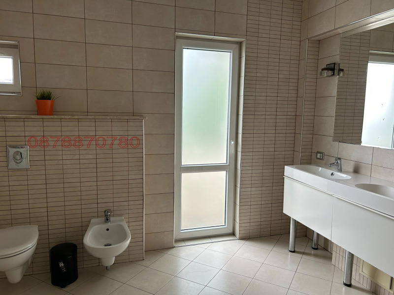 Zu vermieten  3+ Schlafzimmer Sofia , Zentar , 300 qm | 65981073 - Bild [8]