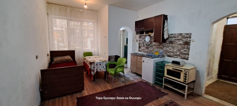 Дава под наем 2-СТАЕН, гр. Перник, Твърди ливади