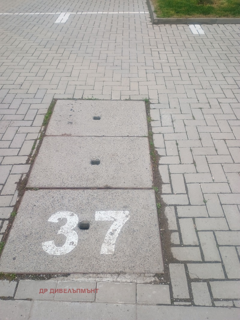 Дава под наем ГАРАЖ, ПАРКОМЯСТО, гр. София, Левски В, снимка 2 - Гаражи и паркоместа - 52820321