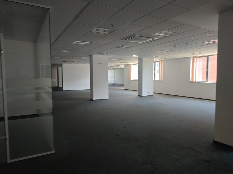Do wynajęcia  Biuro Sofia , Poligona , 1250 mkw | 22513275 - obraz [5]