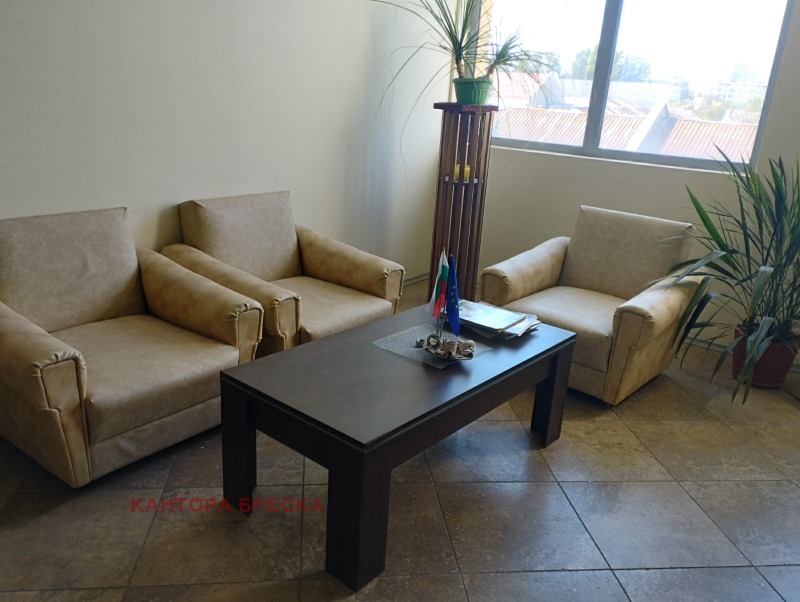 A louer  Bureau Plovdiv , Brezovsko chose , 114 m² | 36299333
