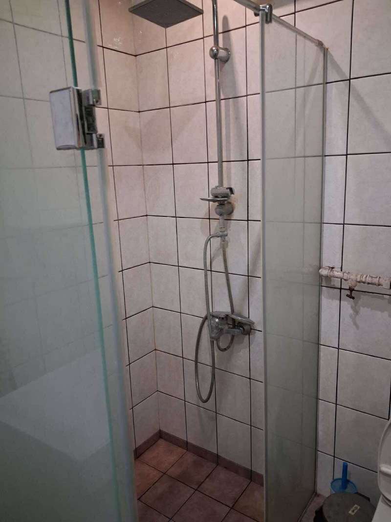 Дава под наем СТАЯ, гр. Пловдив, Център, снимка 6 - Стаи под наем - 53010206