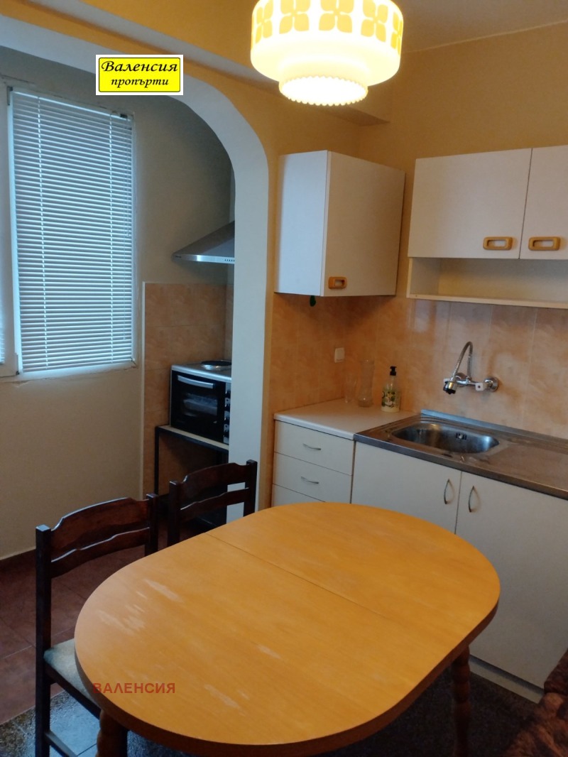 Дава под наем 1-СТАЕН, гр. Враца, Дъбника