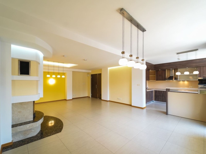 Para alugar  3 quartos Sofia , Lozenec , 179 m² | 91677437